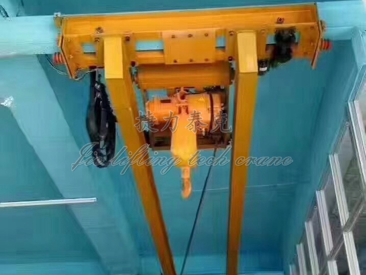 手動(dòng)懸掛起重機(jī)