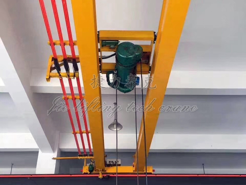 手動(dòng)懸掛起重機(jī)